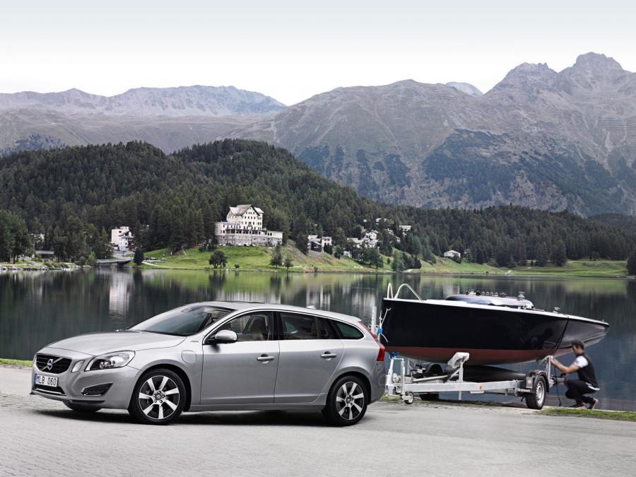  Volvo V60 Plug-in Hybrid 2011 года  (фото 38 из 68)